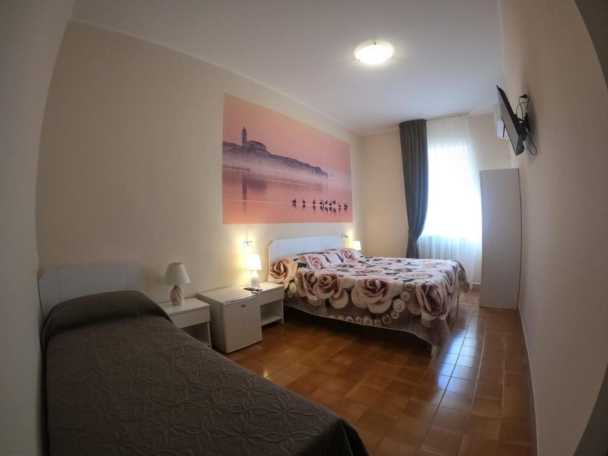 Le Stanze Di Ricci - Affittacamere Low Cost Lesina Eksteriør billede