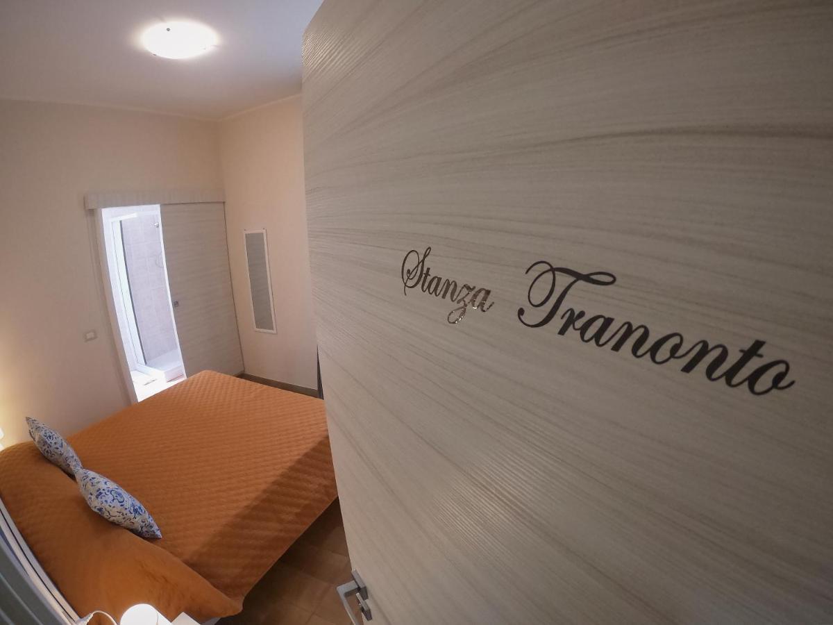 Le Stanze Di Ricci - Affittacamere Low Cost Lesina Eksteriør billede