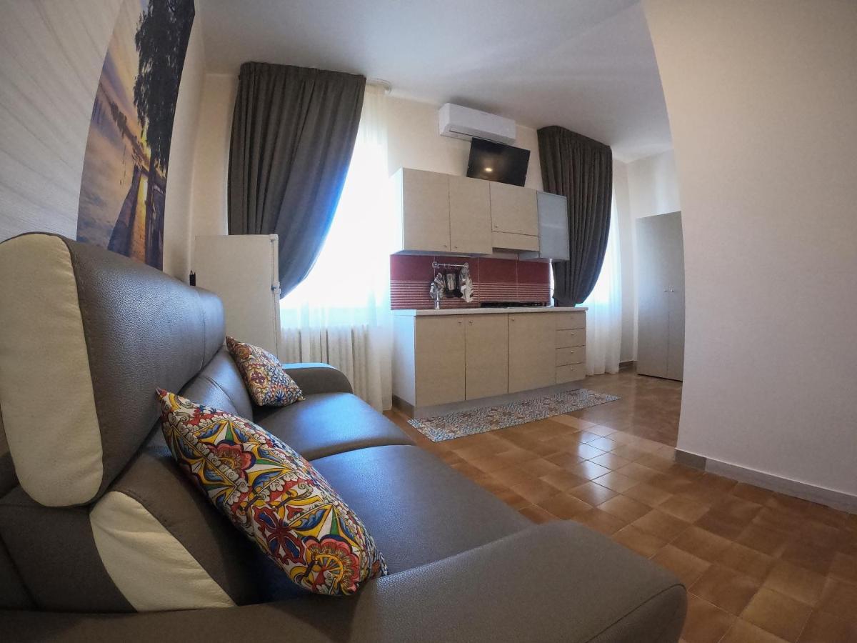 Le Stanze Di Ricci - Affittacamere Low Cost Lesina Eksteriør billede